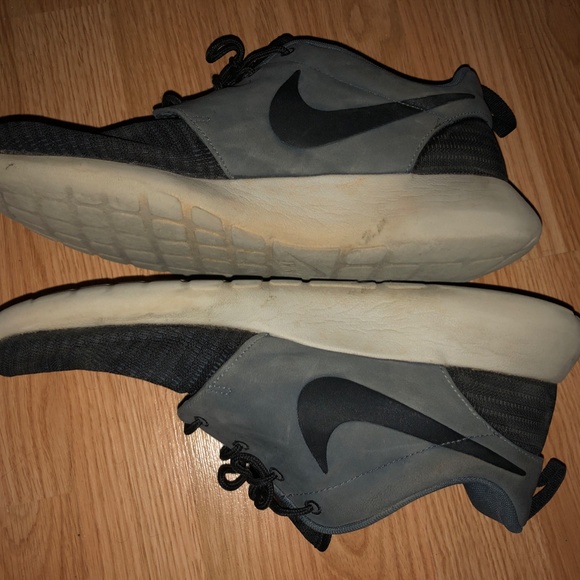 Used Nike Roshe size 11 - Picture 3 of 6